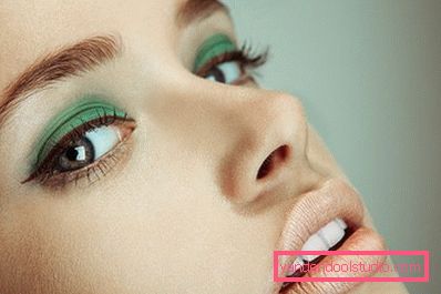dolcezza di occhi e labbra delicato make up occhi e labbra