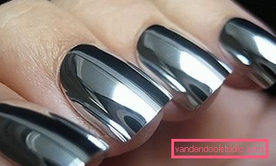 Elegante nail art in acciaio Elegante nail art in acciaio