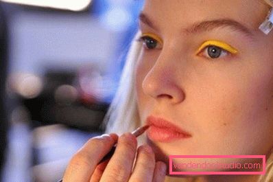 labbra in trucco giallo labbra in trucco giallo