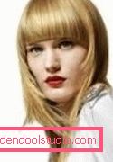 Haircut Aurora per capelli lunghi Taglio di capelli femminile Aurora su diverse lunghezze di capelli