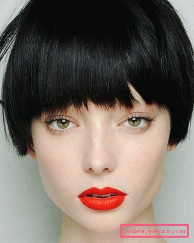 Tagliacapelli da donna per capelli corti e medi, foto con frangia