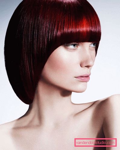 Tagliacapelli da donna per capelli corti e medi, foto con frangia