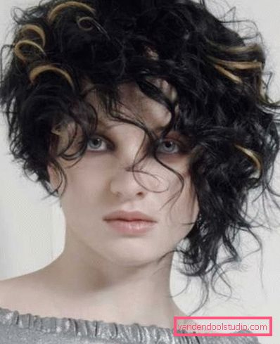 Tagli di capelli corti per capelli ricci Tagli di capelli corti da donna per capelli ricci