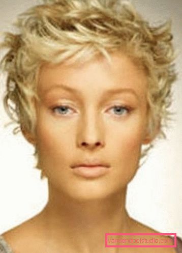 Tagli di capelli corti per capelli ricci Tagli di capelli corti da donna per capelli ricci