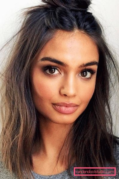 acconciature da donna per capelli medi Acconciature femminili per capelli medi - foto di stile bello e leggero per donne di diverse età