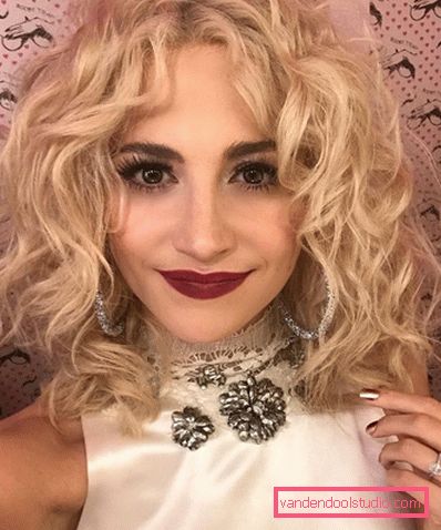 Tagli per capelli da donna per capelli medi senza scoppio 2019 - foto