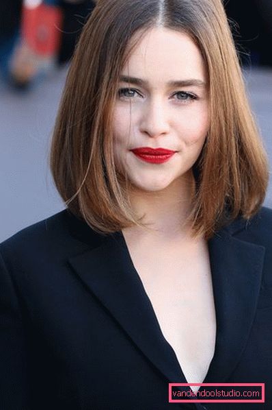 Tagli per capelli da donna per capelli medi senza scoppio 2019 - foto