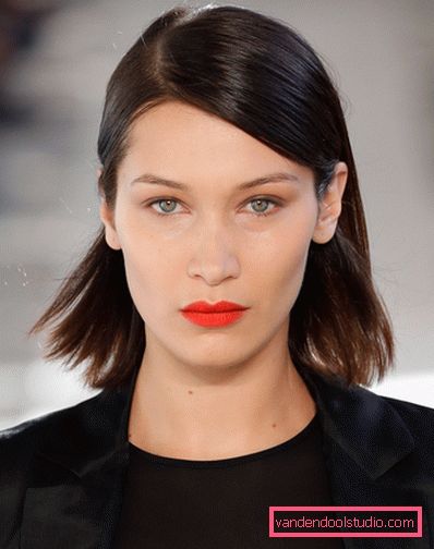 Tagli per capelli da donna per capelli medi senza scoppio 2019 - foto