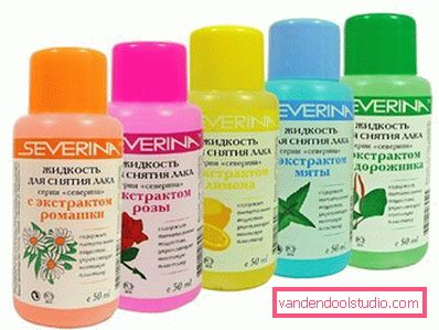bottiglie con cosmetici Severina bottiglie con cosmetici Severina